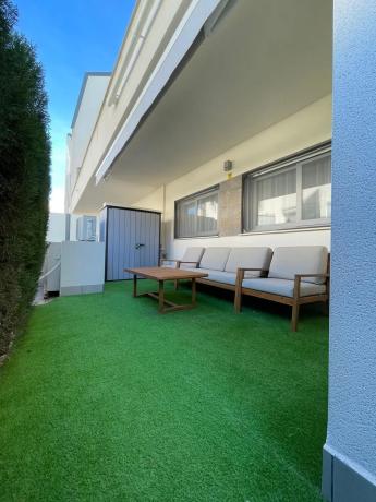 Chalet pareado en calle Maestro Quino, 228