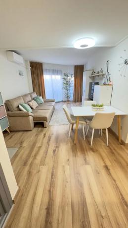 Chalet pareado en calle Maestro Quino, 228