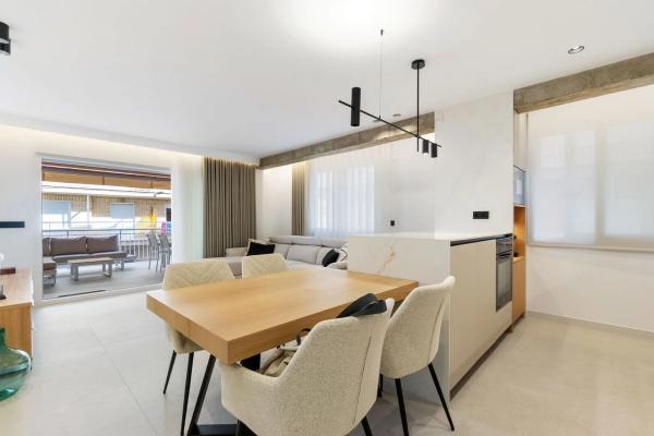 Piso en avenida Desiderio Rodríguez, 25