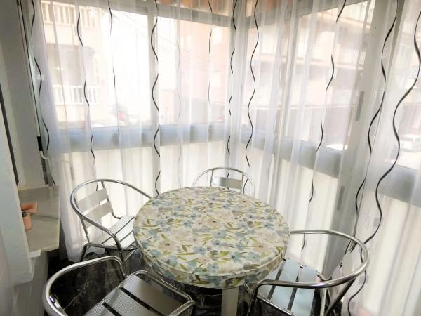 Piso en calle Rafal, 33