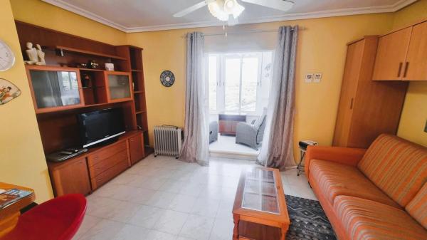 Estudio en avenida de los Europeos