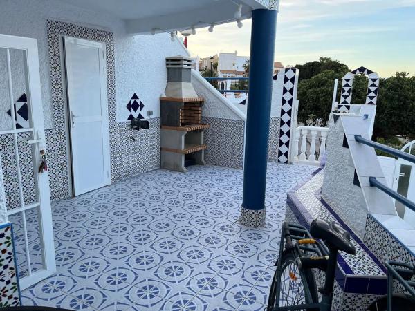 Chalet pareado en urbanizacion cabo cervera, 52