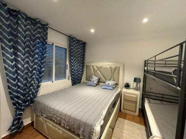 Chalet pareado en urbanizacion cabo cervera, 52