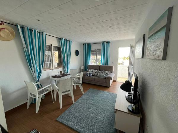 Chalet pareado en urbanizacion cabo cervera, 52