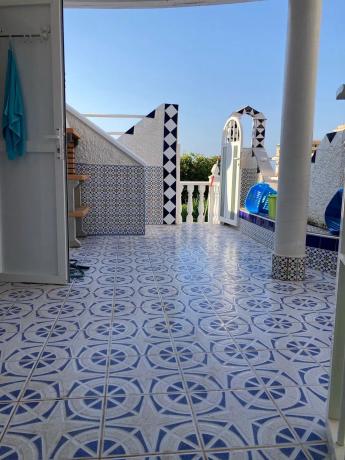 Chalet pareado en urbanizacion cabo cervera, 52