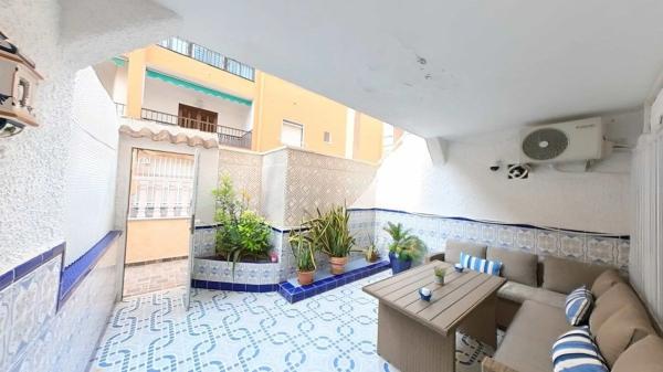 Chalet adosado en avenida de Francia