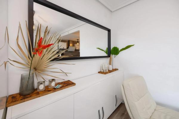 Piso en calle Abedul, 2280