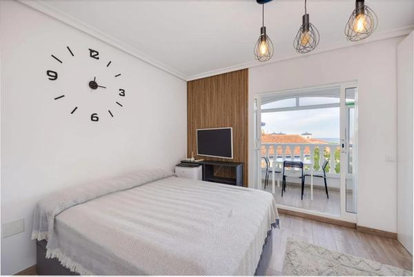 Piso en calle Abedul, 2280