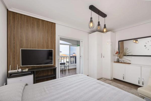 Piso en calle Abedul, 2280