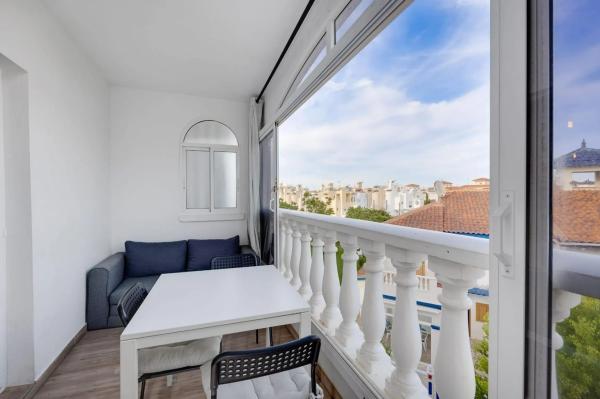 Piso en calle Abedul, 2280