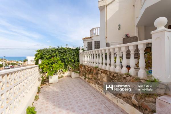 Chalet adosado en calle Cuenca