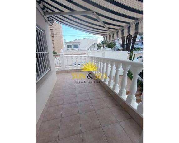 Chalet en Barrio Cabo Cervera