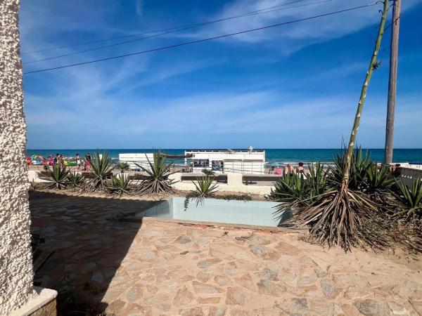 Chalet adosado en avenida de los Europeos