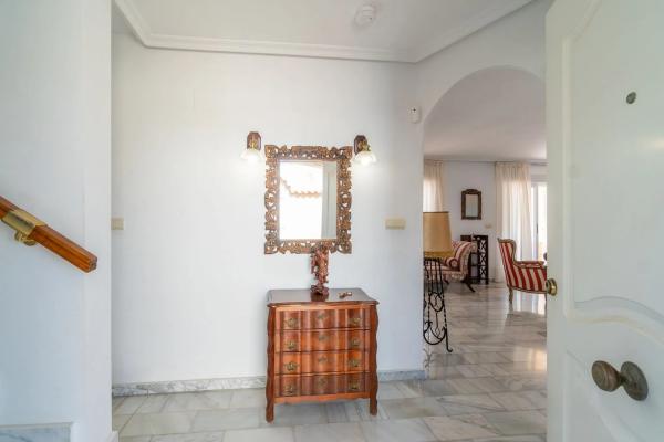 Casa independiente en calle Mimosas