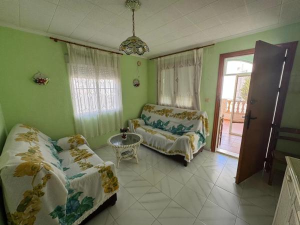 Chalet adosado en calle Castellón