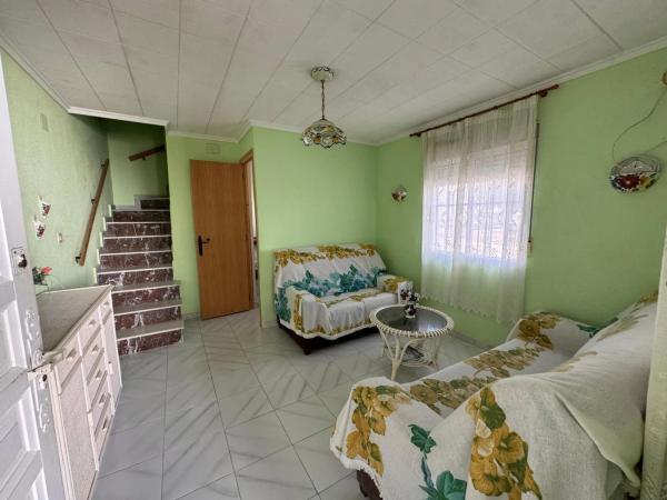 Chalet adosado en calle Castellón