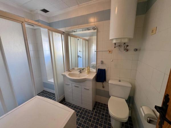 Chalet adosado en calle Castellón