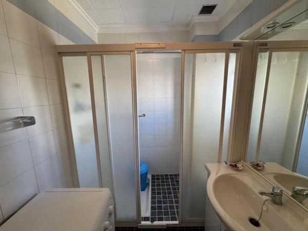 Chalet adosado en calle Castellón