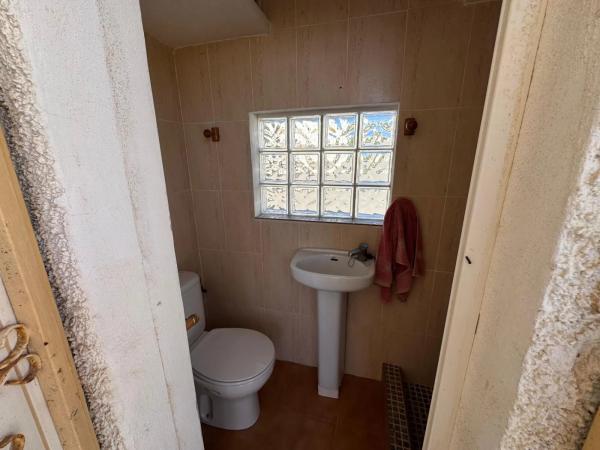 Chalet adosado en calle Castellón