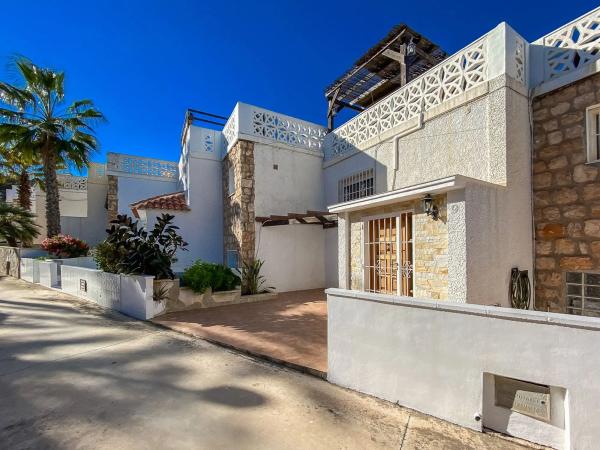 Chalet adosado en calle Oviedo