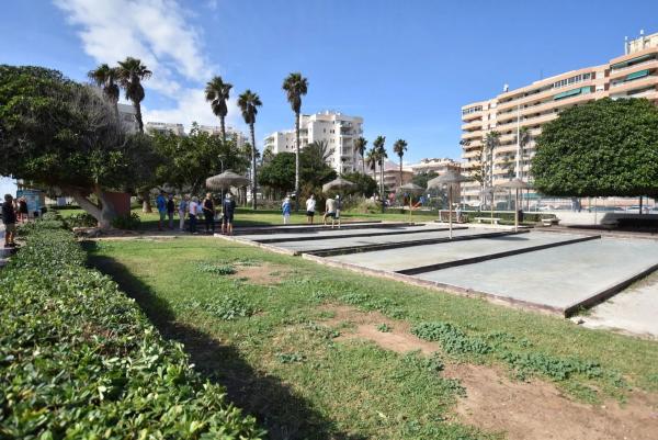 Chalet pareado en avenida de Inglaterra