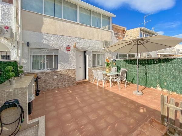 Chalet adosado en calle Segovia