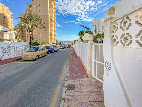 Chalet adosado en calle Segovia