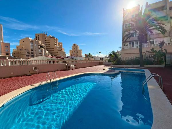 Piso en Barrio Cabo Cervera