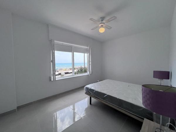 Casa independiente en avenida Españoles