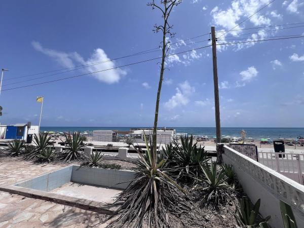 Casa independiente en avenida Españoles