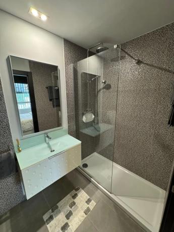 Piso en calle del Delfín, 1