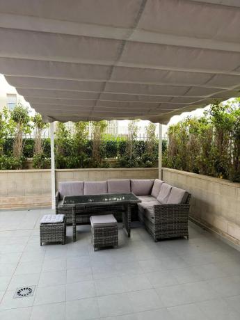 Piso en calle del Delfín, 1