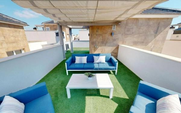 Casa independiente en calle Villa Madrid