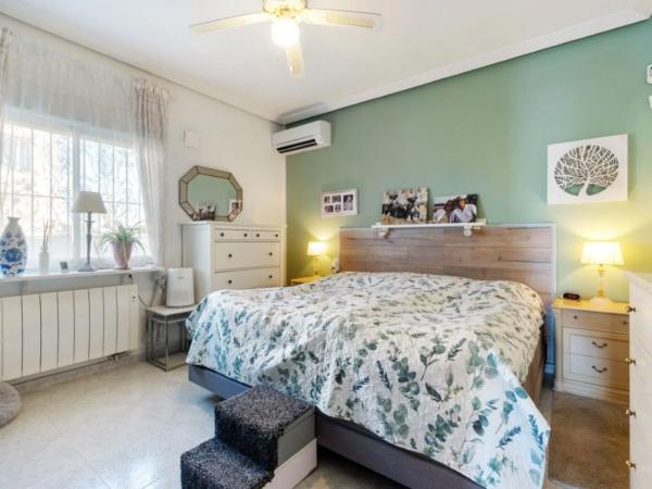 Casa independiente en calle Debussy, 23 -1