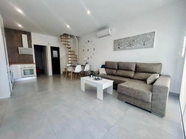 Chalet adosado en avenida Yeste, 10 -a