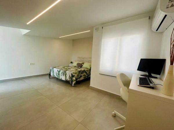 Chalet adosado en avenida Yeste, 10 -a