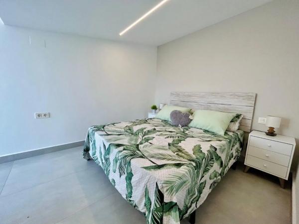 Chalet adosado en avenida Yeste, 10 -a