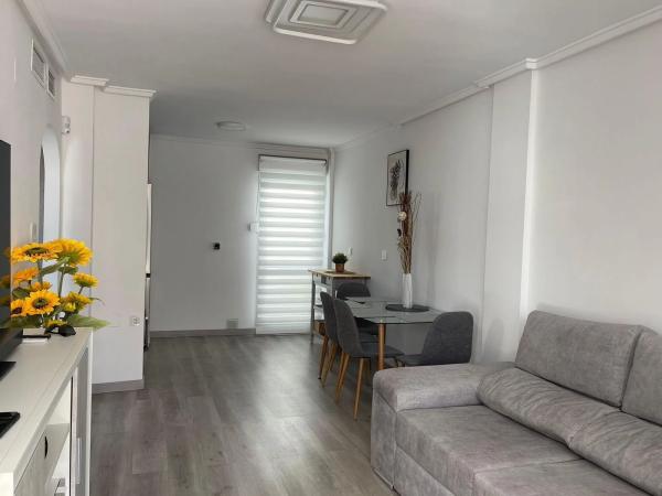 Chalet adosado en Residencial Parque de las Naciones, 10