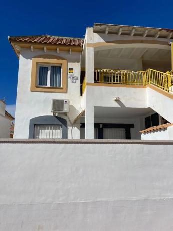 Chalet adosado en Residencial Parque de las Naciones, 10