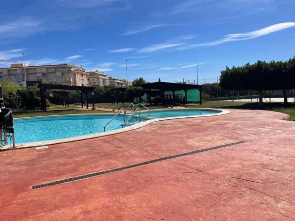 Chalet adosado en Residencial Parque de las Naciones, 10