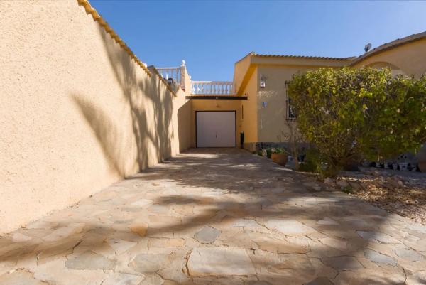 Casa independiente en calle Granados