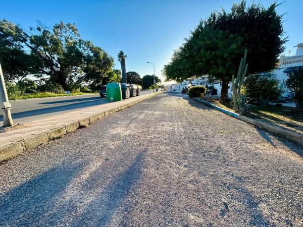 Chalet adosado en avenida Adradas