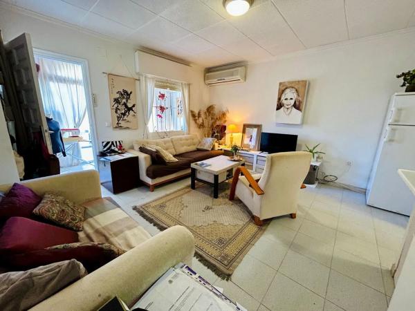 Chalet adosado en calle Camas