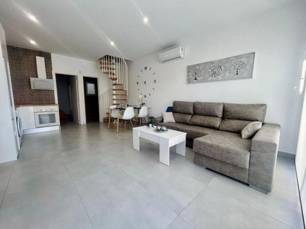 Chalet adosado en avenida Adradas