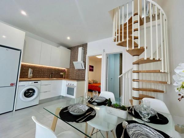 Chalet adosado en avenida Adradas