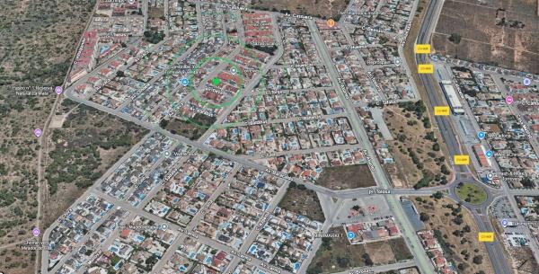 Chalet adosado en avenida Adradas