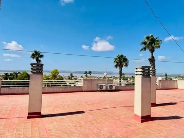 Piso en avenida Robleda