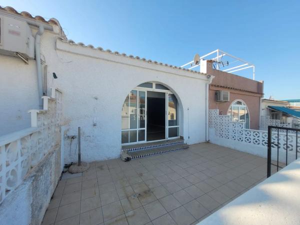 Chalet adosado en avenida Deva, 125