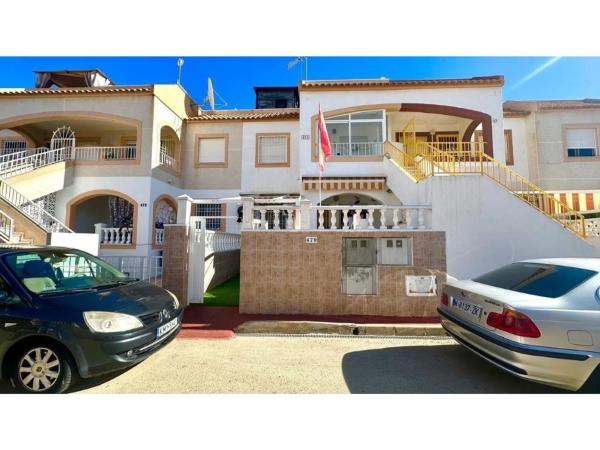 Casa independiente en calle Río Támesis