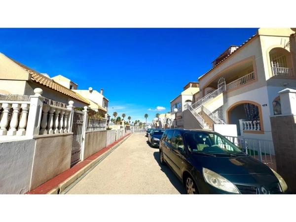 Casa independiente en calle Río Támesis